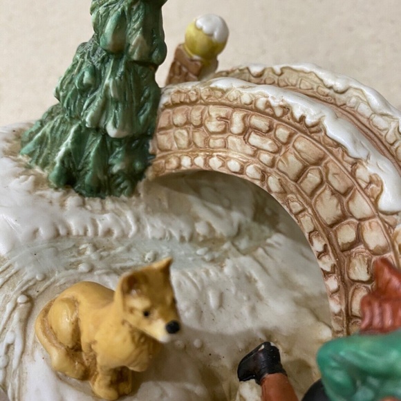 Summit Collection Exclusive 1991 Bridge Tree Dog Run Figurine Christmas Village - Picture 4 of 12